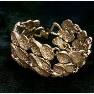 Vintage Bracelet Estate Chunky Gold Tone Leaf Panel Link